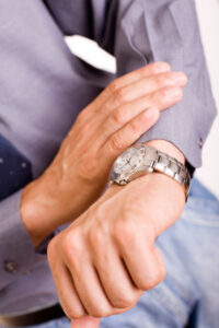business meeting tip, holding effective business meetings, how to have a business meeting, the importance of being on time in business, business etiquette,