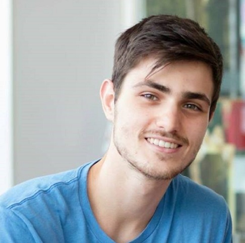 Vinicius Andre de Souza Vinicius André de Souza