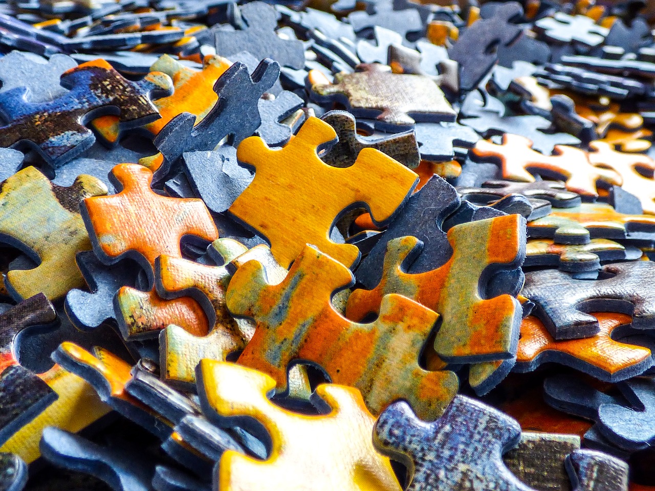 Puzzle pieces is a pile